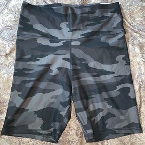 Aerie camo biker shorts